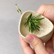 🌿100% Handmade from natural porcelain clay-🎁Pottery Herb Stripper