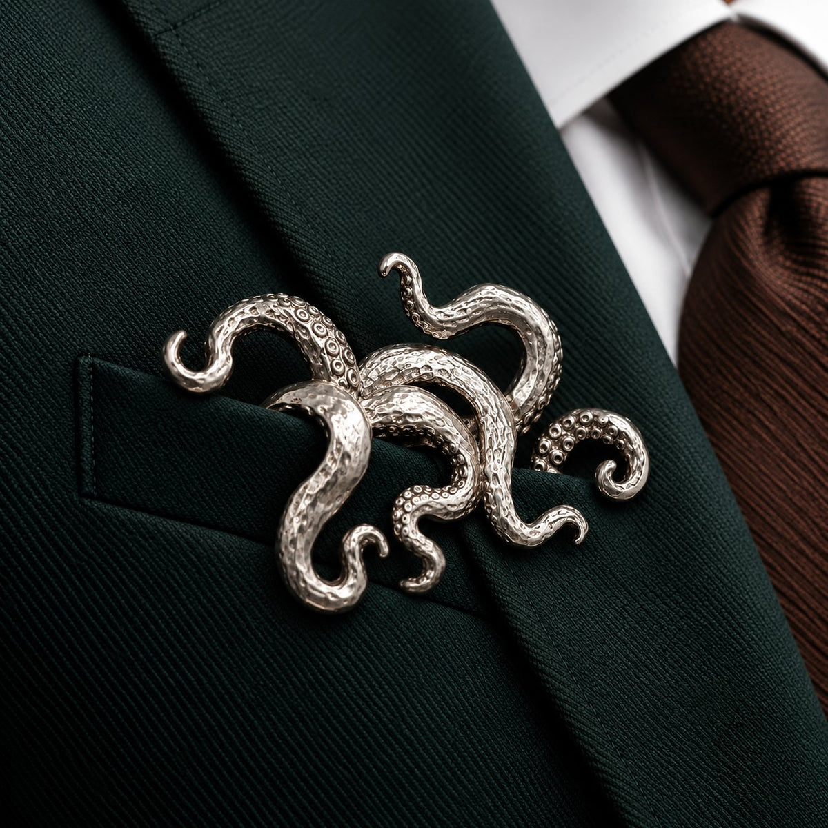 🔥😍Artistic Animal Lapel Pin – A Distinctive Accent for Refined Looks
